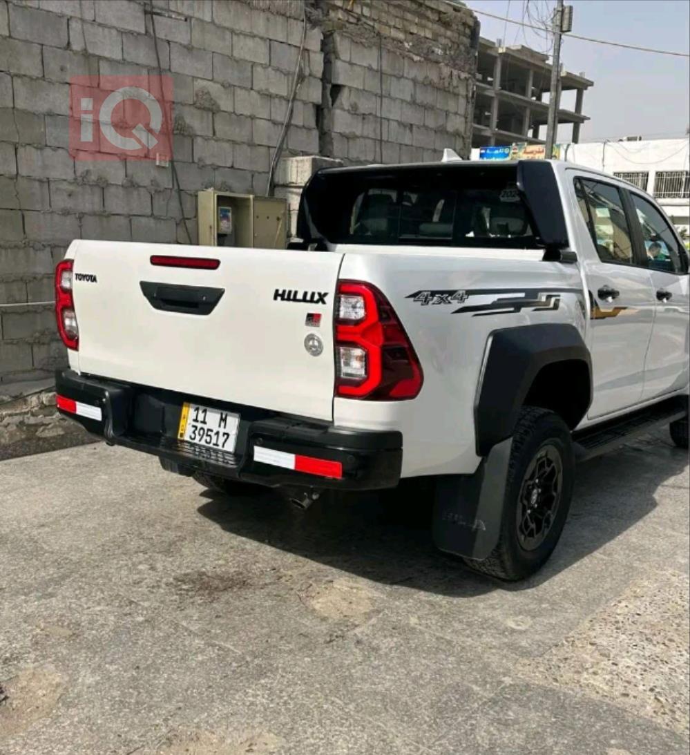 Toyota Hilux